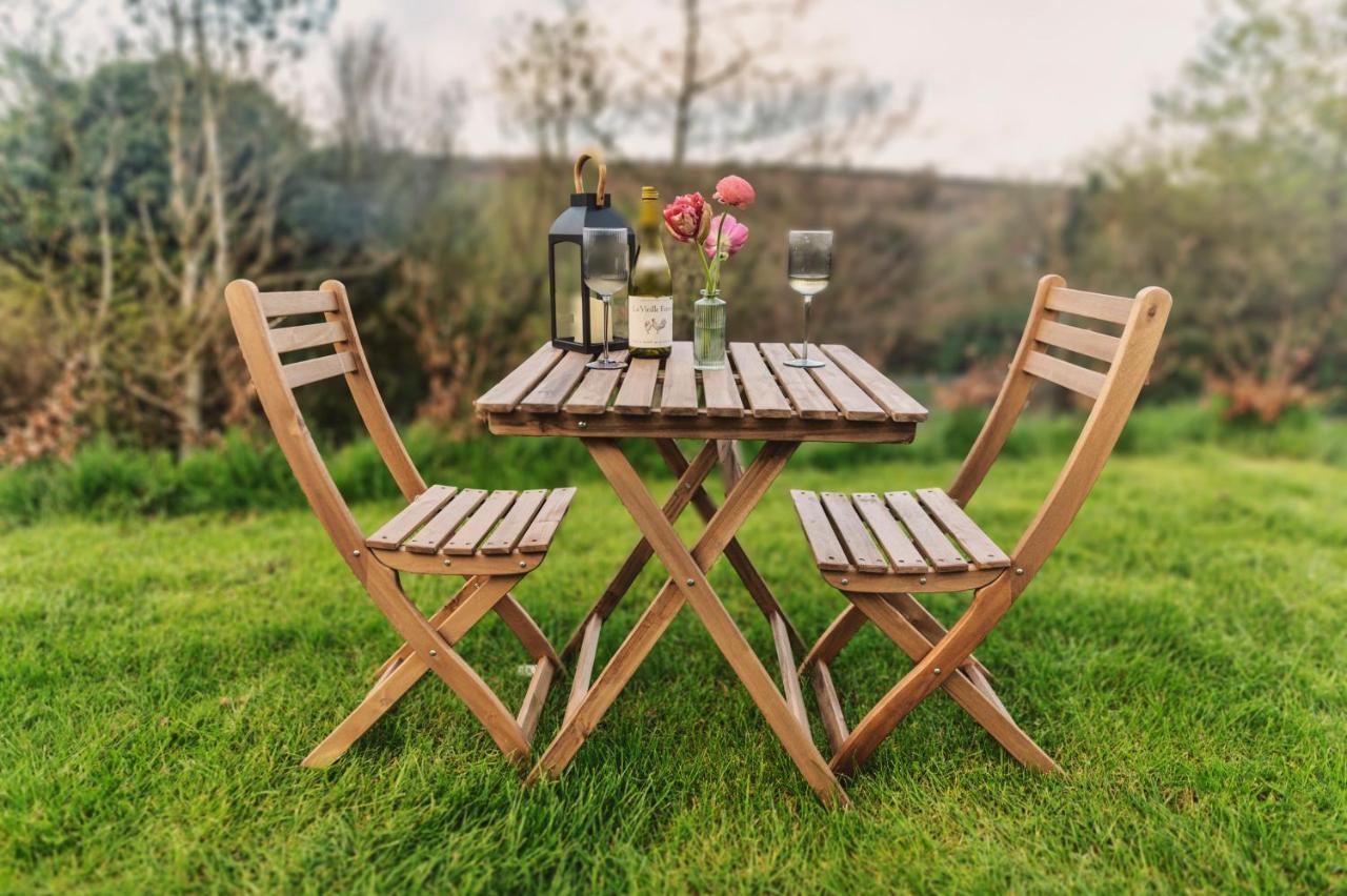 Luxury Glamping Cabin With Outdoor Bath On Cornish Flower Farm Труро Экстерьер фото