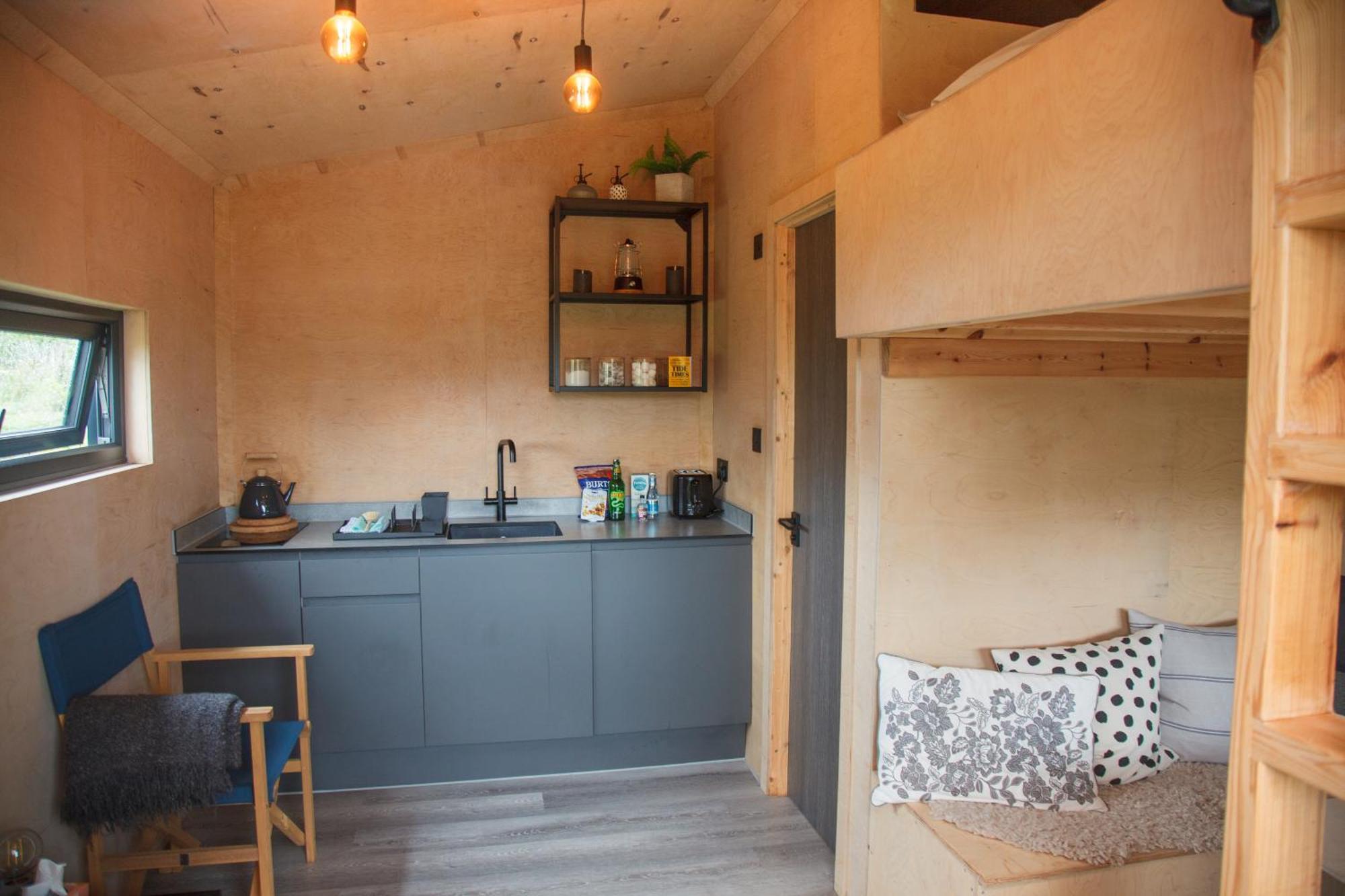 Luxury Glamping Cabin With Outdoor Bath On Cornish Flower Farm Труро Экстерьер фото